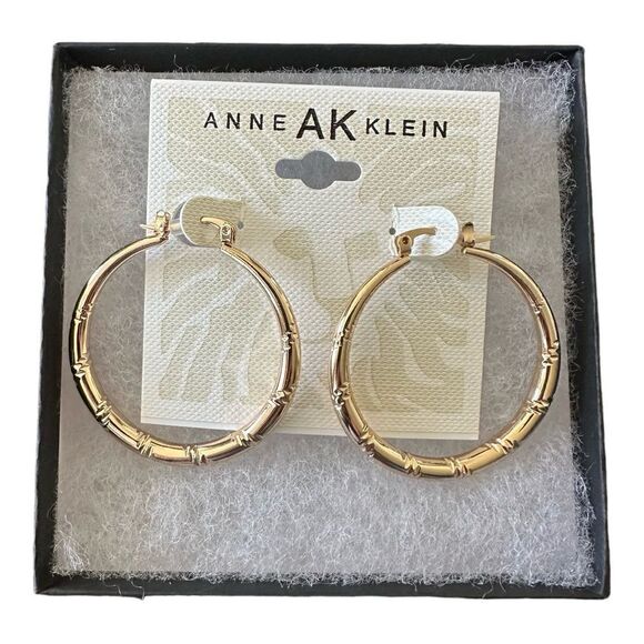 Anne Klein Bamboo Hoop Earrings Gold Tone Snap Back - Picture 1 of 4